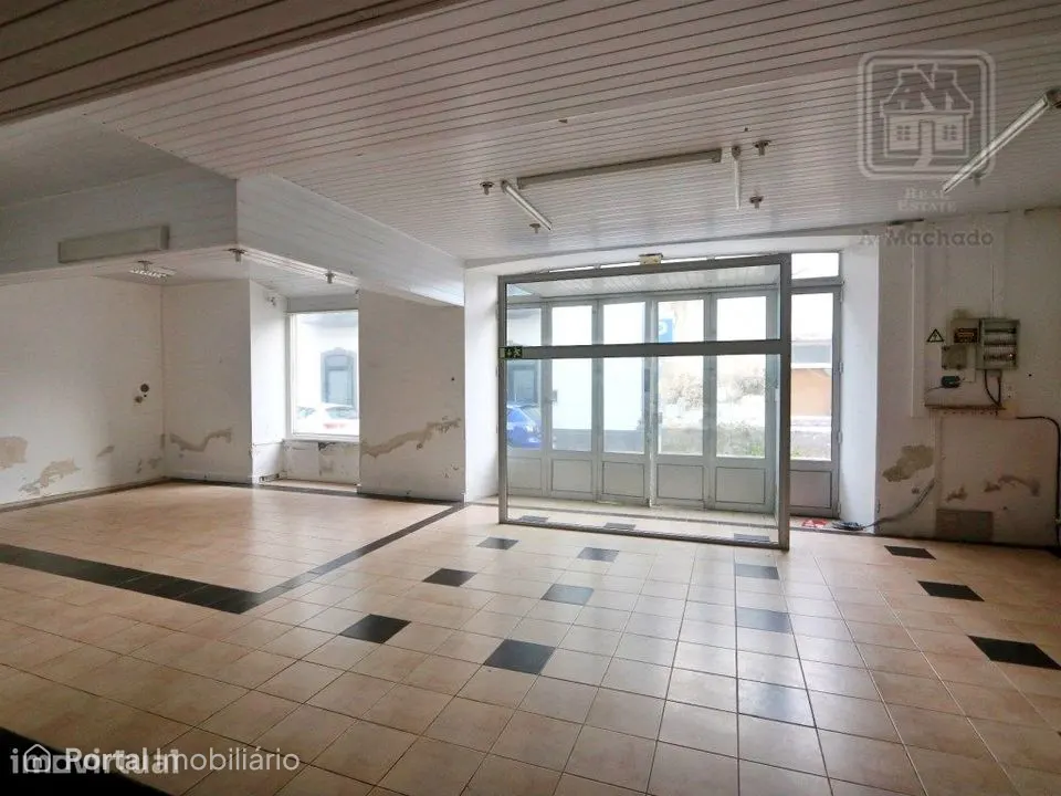 ÁREA COMERCIAL para ARRENDAR - centro da cidade de Ponta Delgada, I...