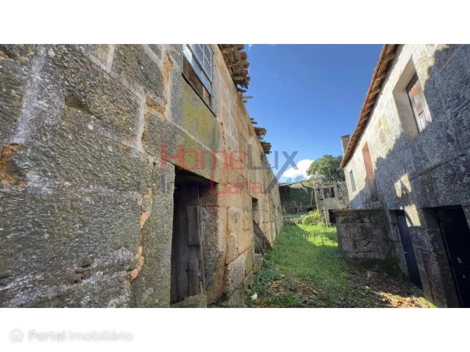 Moradias em Barreiros e Cepões, Viseu