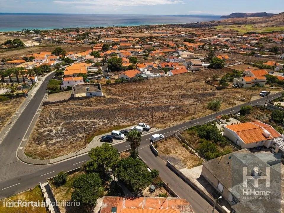 Terreno Urbano com Vista Mar e Vista Golfe - Porto Santo