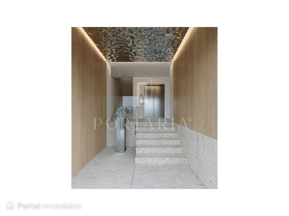 Penthouse T4 duplex novo com terraço na praia da Barra