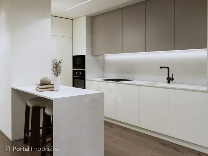 Apartamento T3 novo com garagem e piscina em Leiria