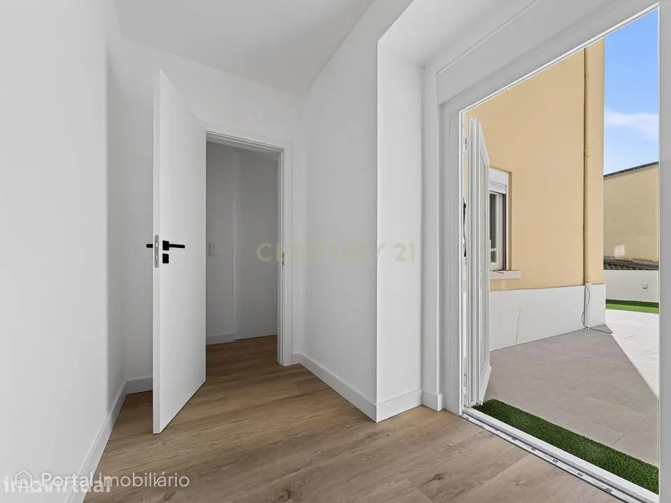 Apartamento T2+1 totalmente Renovado em Almada