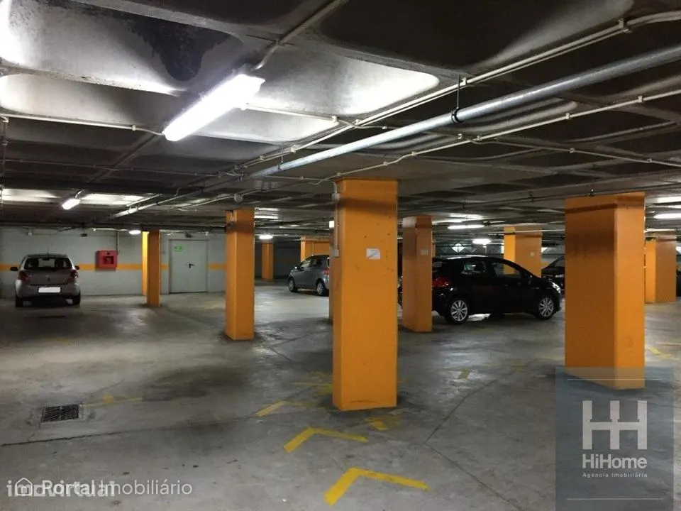 17 lugares de Estacionamento no centro da cidade de Santa Cruz