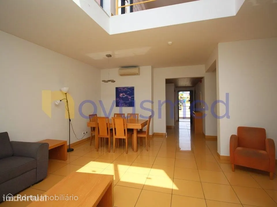 Apartamento T2 piscina e parqueamento, Marina de Albufeira