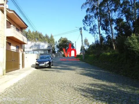 Land for sale in Castêlo da Maia