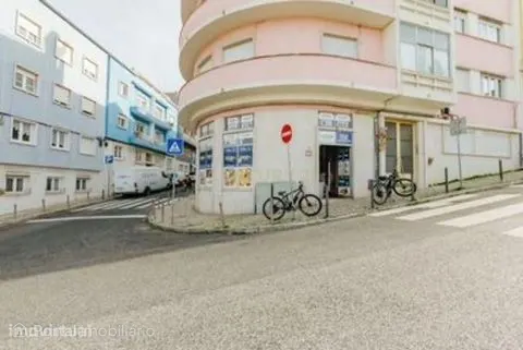 Loja em Campolide - Calçada dos Mestres