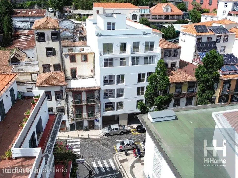 Apartamento T1 na Rua da Carreira, Funchal