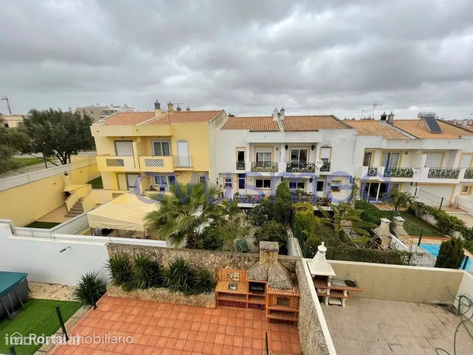 Moradia T4 com garagem , Albufeira