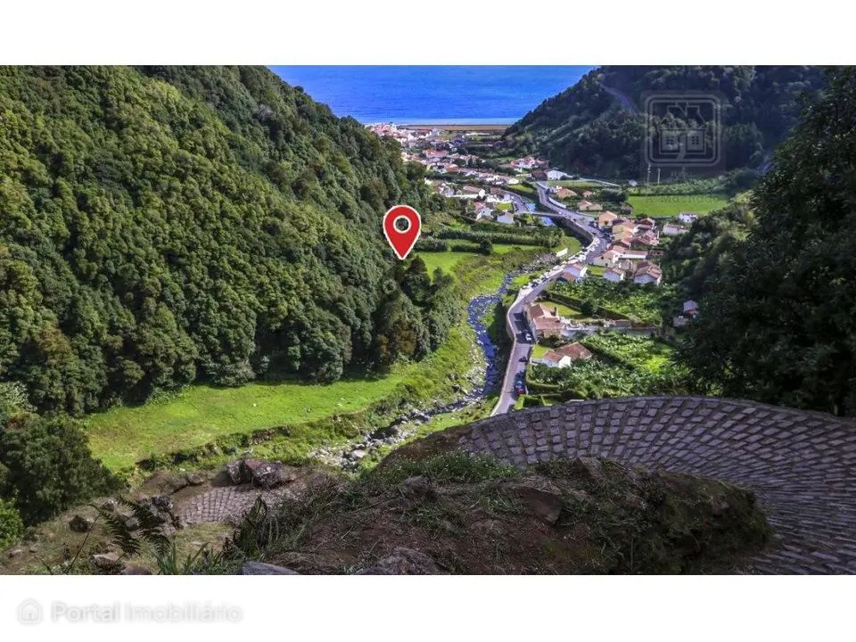 VENDA de AMPLO TERRENO RÚSTICO com mata no Faial da Terra, Povoação...