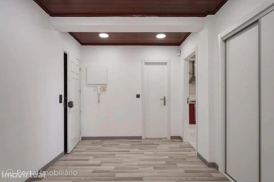 T4 em Monte Belo Norte, Setúbal, com obras de melhoria e pronto a...