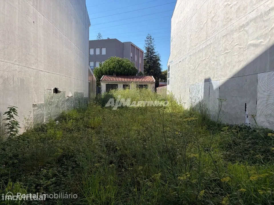 Lote para moradia geminada, para venda, Matosinhos - Senhora da Hora