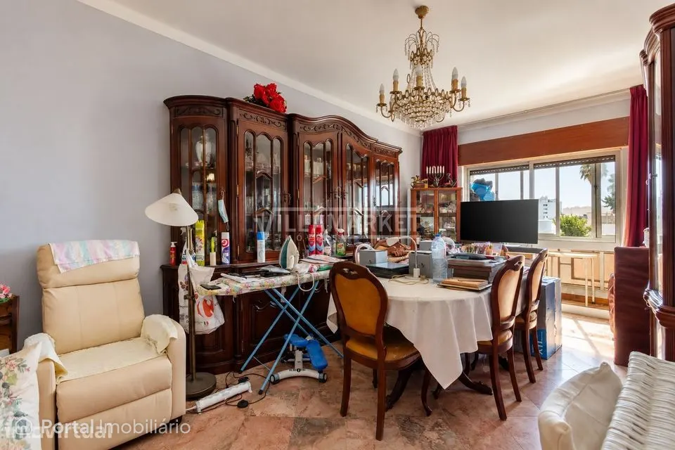 Apartamento T3 com 2 casas de banho, 2 marquises e muito boas áreas si