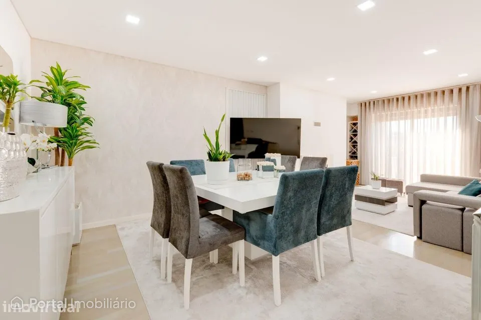 T3 no último andar, com suite, garagem em box e vistas livres –...
