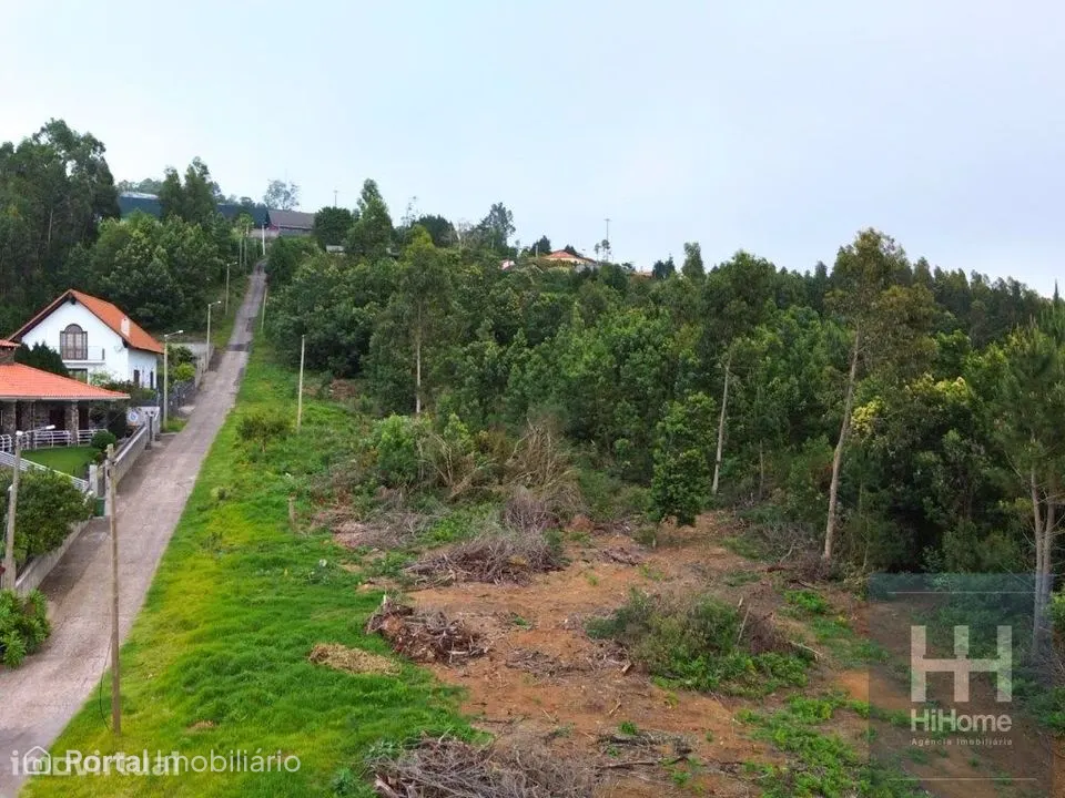 Terreno rústico no Santo da Serra com 13.920 m2 para construção de ...