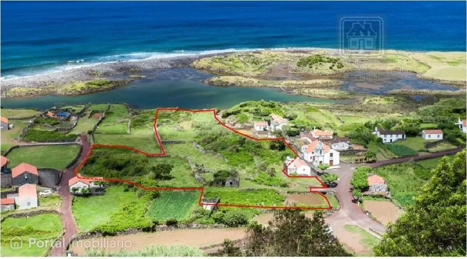 Terreno à venda em Calheta de São Jorge