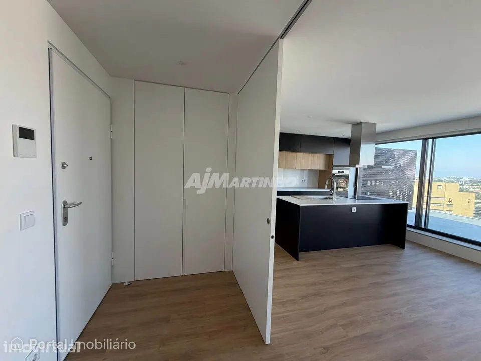 T2 Novo, V N Gaia, Junto Câmara