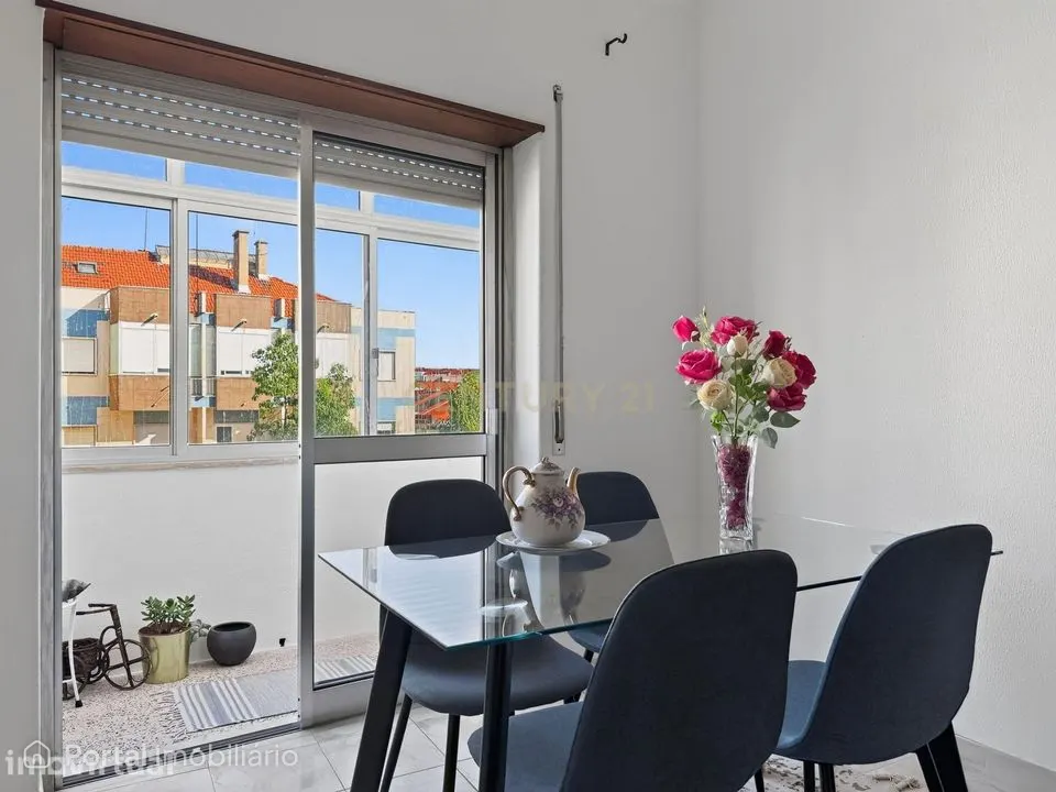 T2 no Feijó | 71 m² | Excelente luminosidade | Próximo da Fertagus de