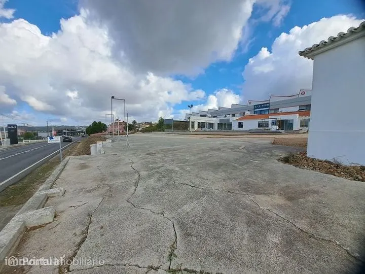 Land for rent in Silveira