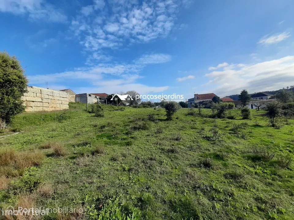 Terreno com 3258 m²