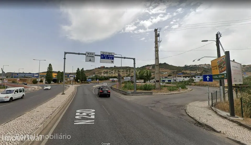 Lote de terreno rustico 29 240m2 Ponte de Frielas a 300mt dos acessos