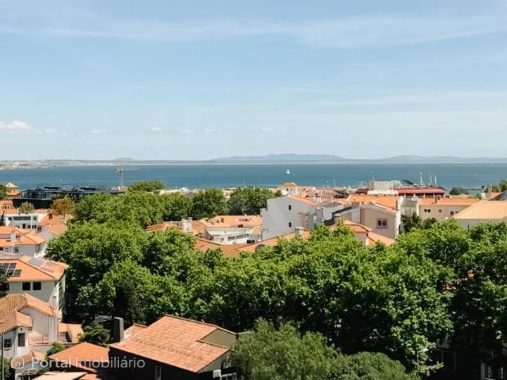2-bedroom apartment for sale in Cascais