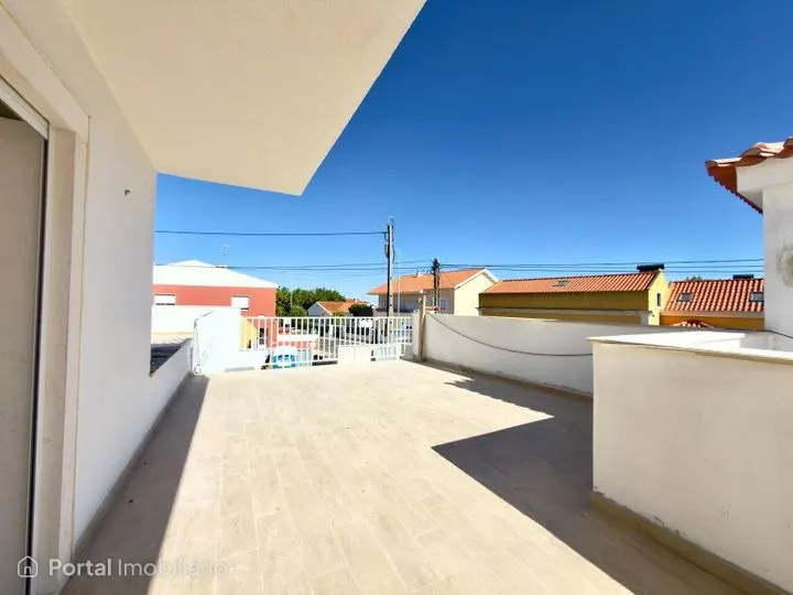 3-bedroom apartment for sale in Alcabideche