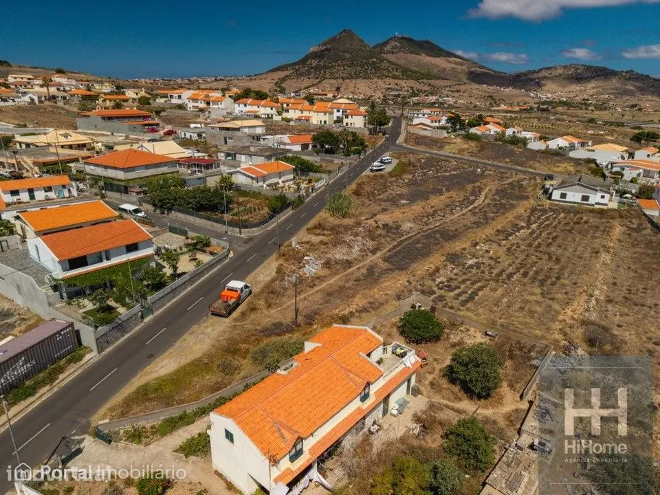 Terreno Urbano com Vista Mar e Vista Golfe - Porto Santo