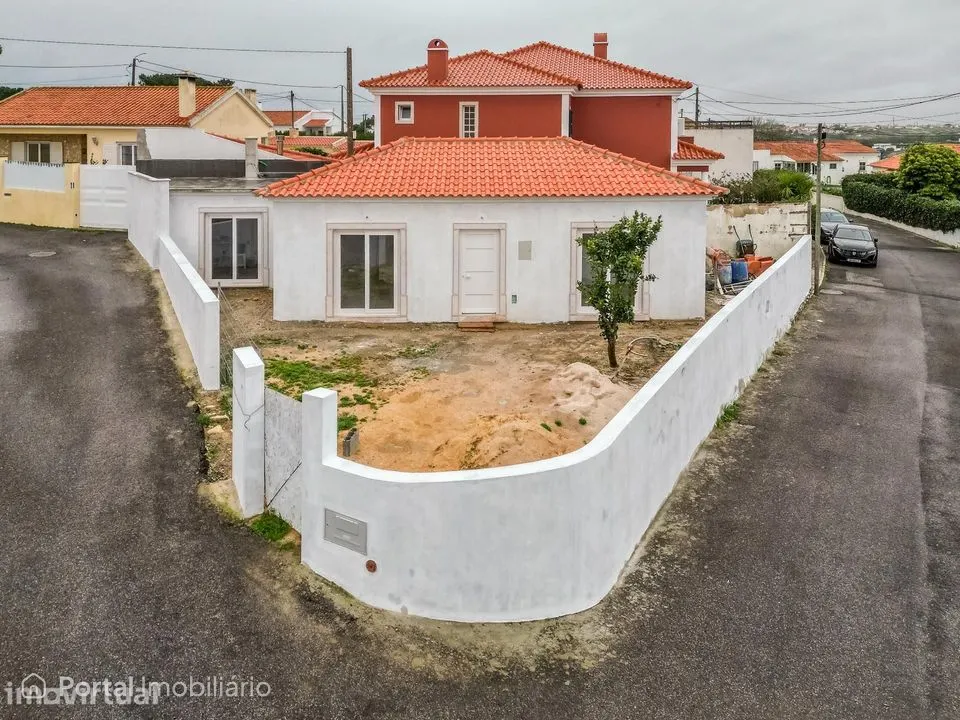Moradia T2 Nova com Jardim e Estacionamento em Fontanelas