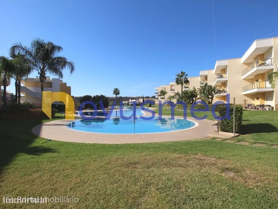 Apartamento T1 em condomínio privado Jardins da Marina
