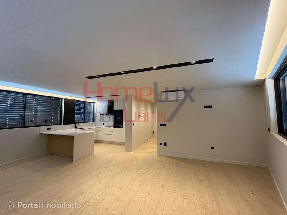 4-bedroom apartment for sale in Gondomar (São Cosme), Valbom e Jovim
