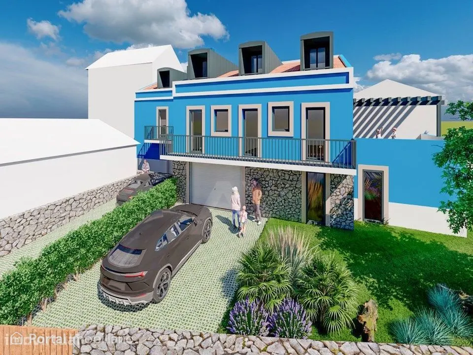 Terreno com projeto aprovado para 3 moradias em Cascais