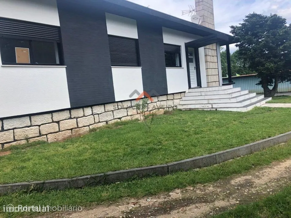Moradia T6 Isolada com Piscina e Jardim de 2.171 m2 - Águeda