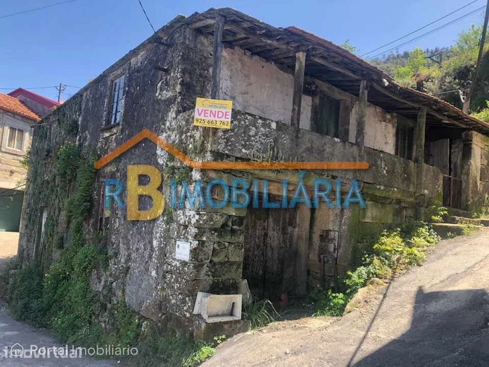 Moradia em Quintela + Monte na Freita - Chave, Arouca