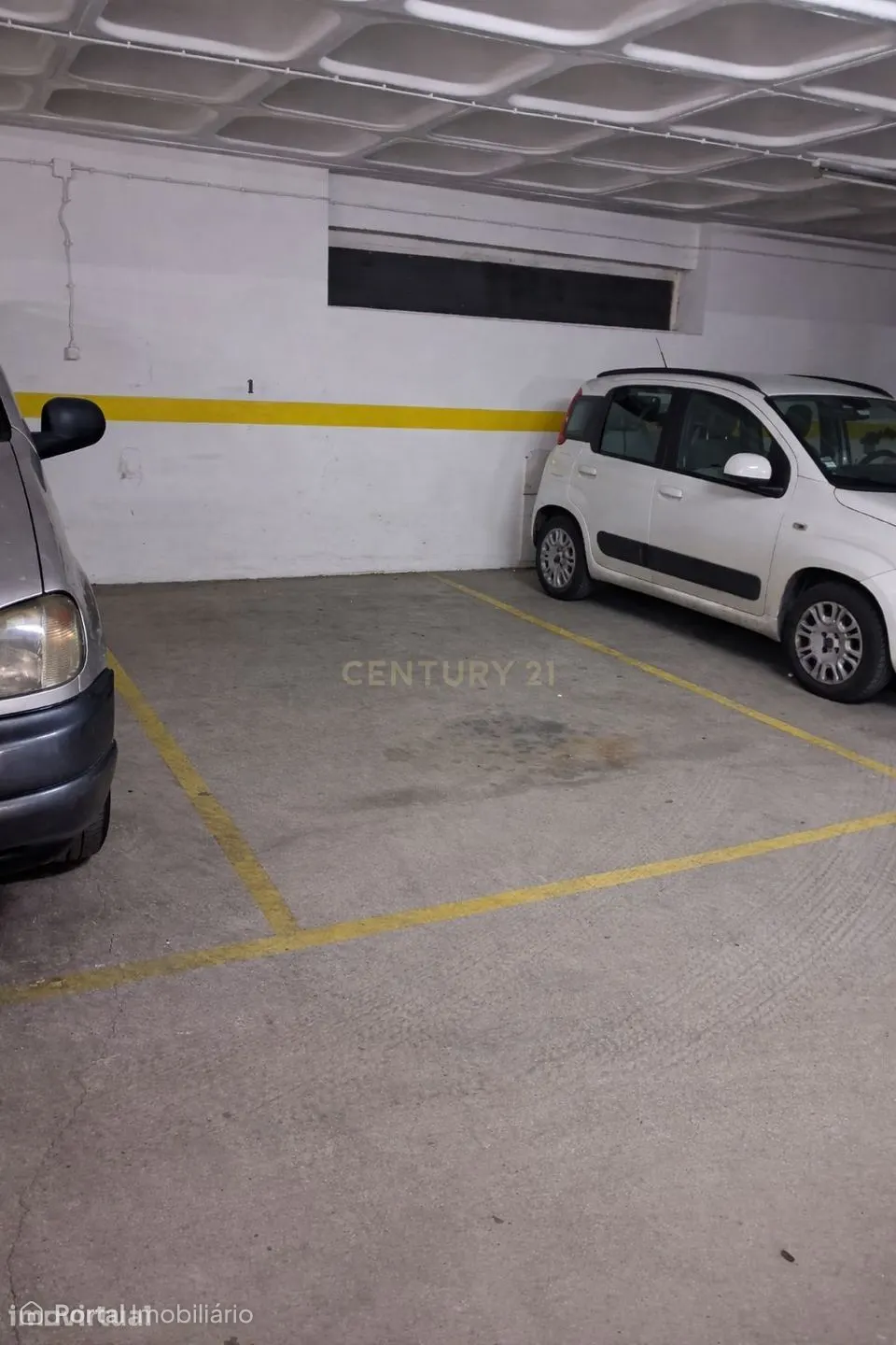 Garagem, Algueirão-Mem Martins, Rua dos Lírios