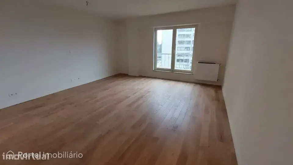 3-bedroom apartment for sale in Lordelo do Ouro e Massarelos