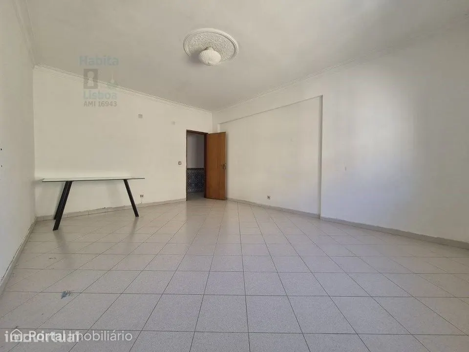 T2 em Serra das Minas: Conforto, Vista e Investimento