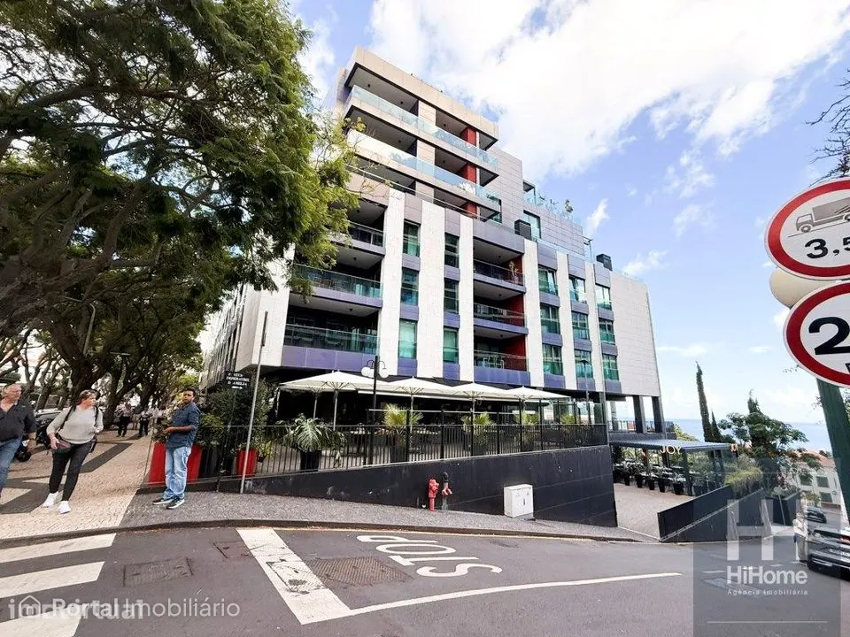 Apartamento T3 com piscina na Avenida do Infante, Funchal