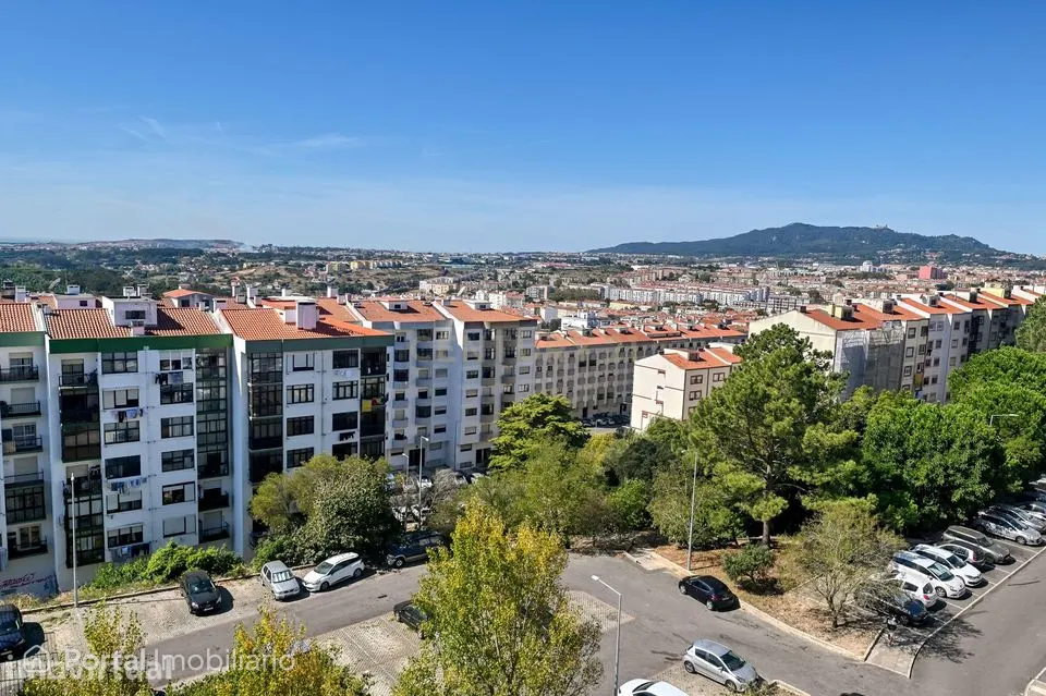 T2 totalmente remodelado na Rinchoa | 91 m² | Vista Serra de Sintra