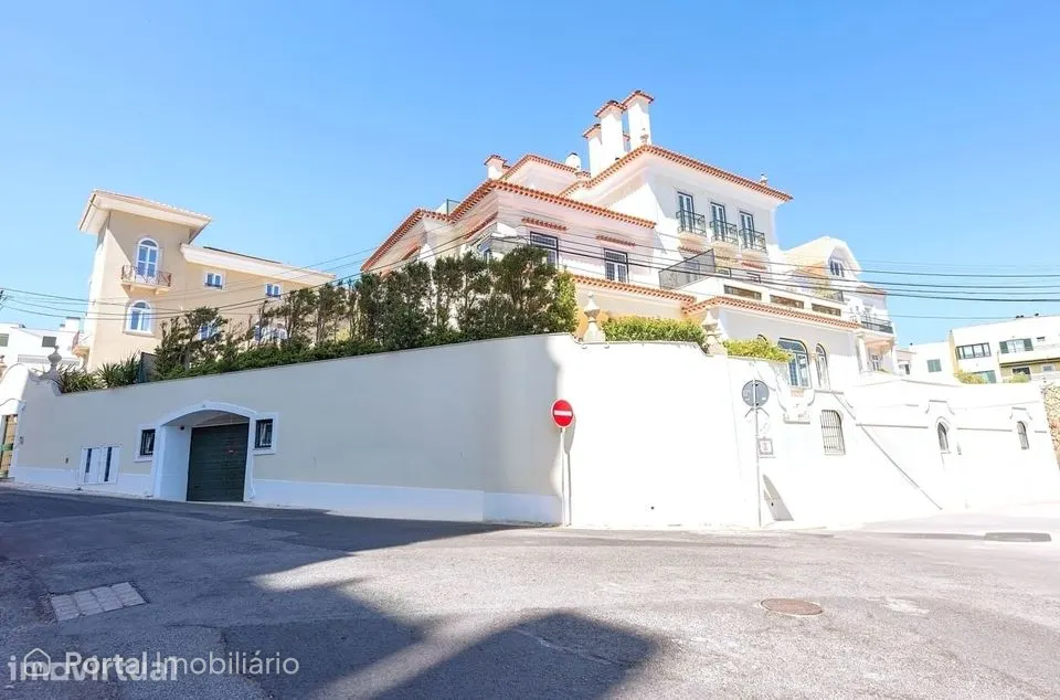 T3 duplex Monte Estoril com vista mar e terraço