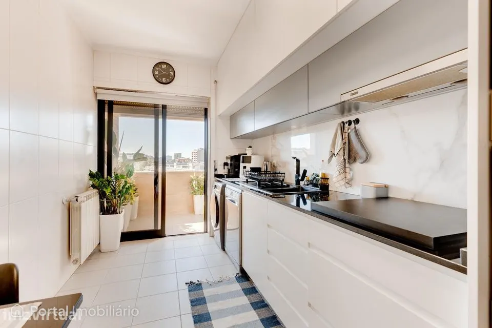 T3 no último andar, com suite, garagem em box e vistas livres –...