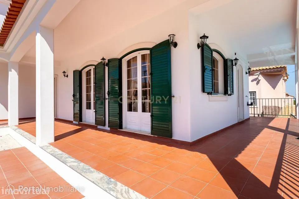 Moradia em Palmela, com Garagem, Piscina e Jardim