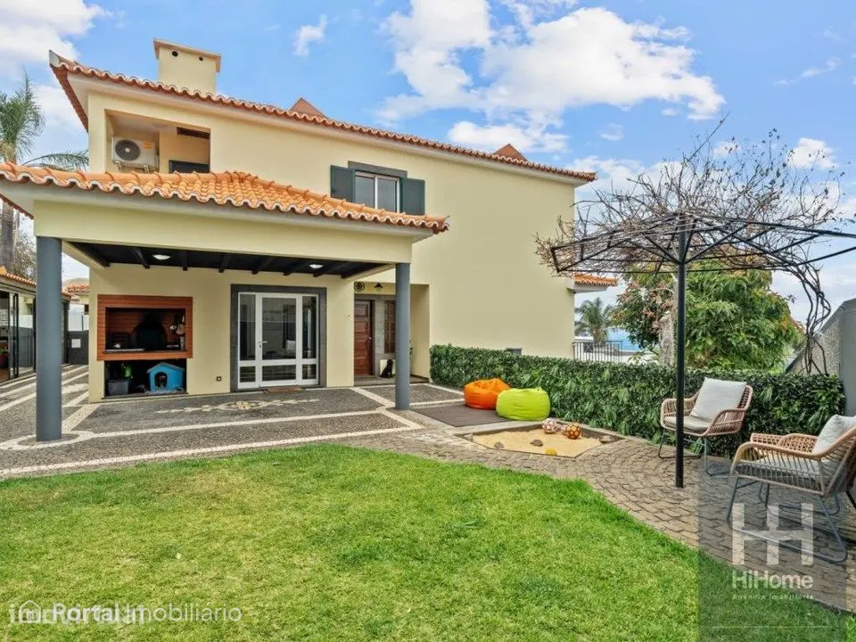 Moradia T5 nas Quebradas de Baixo, Funchal