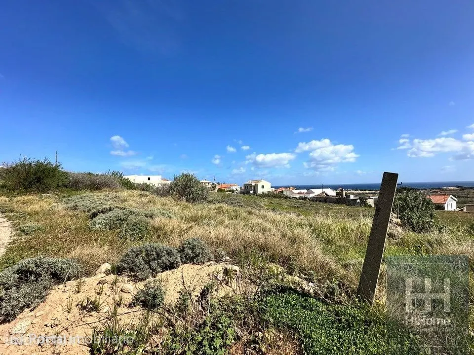 Lote de terreno com 1.323 m2 no Sítio da Lapeira | Ilha do Porto Santo