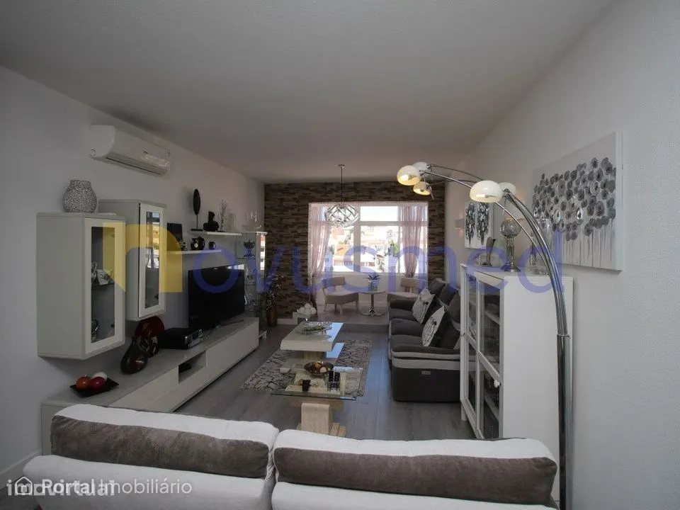 Apartamento T2+2 com terraço junto á praia dos pescadores, Albufeira
