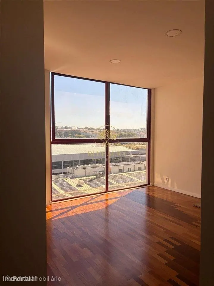 Apartamento T1 com Garagem no Centro de Matosinhos