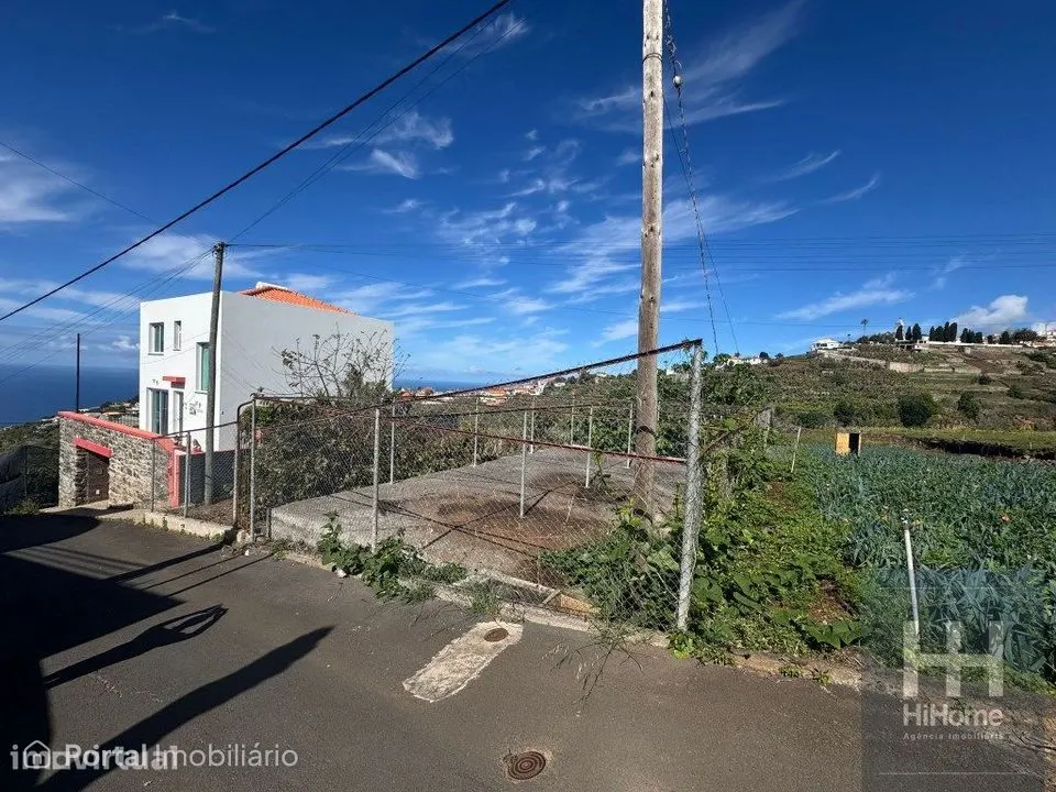 Terreno misto no Lombo de São João com 3.333 m2