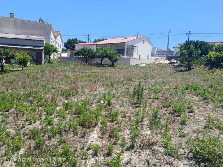 Land for sale in Leiria