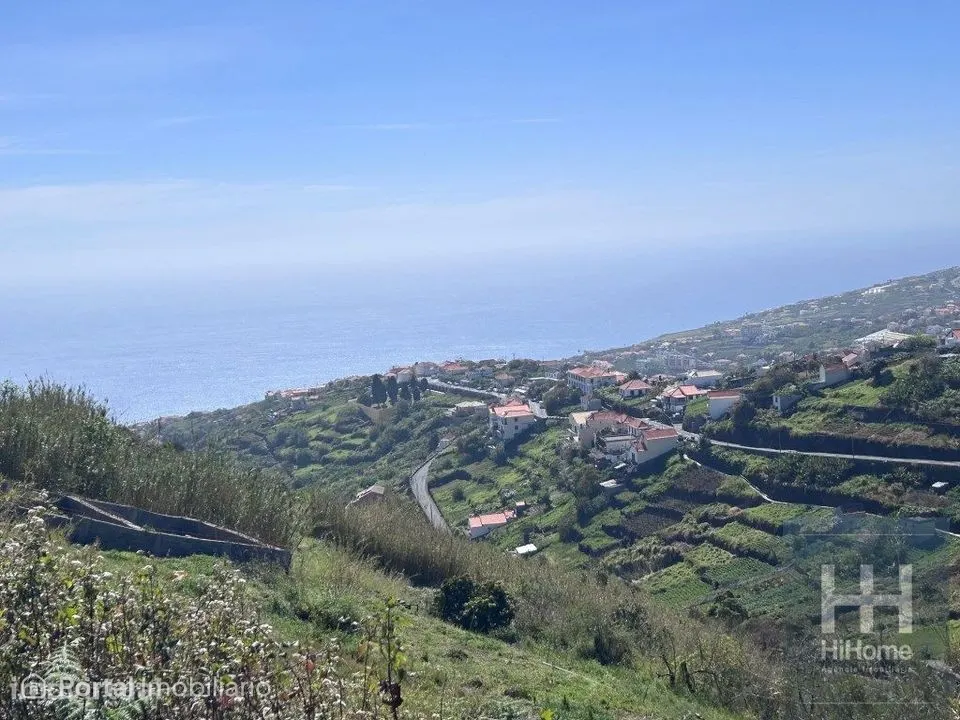 Land for sale in Calheta