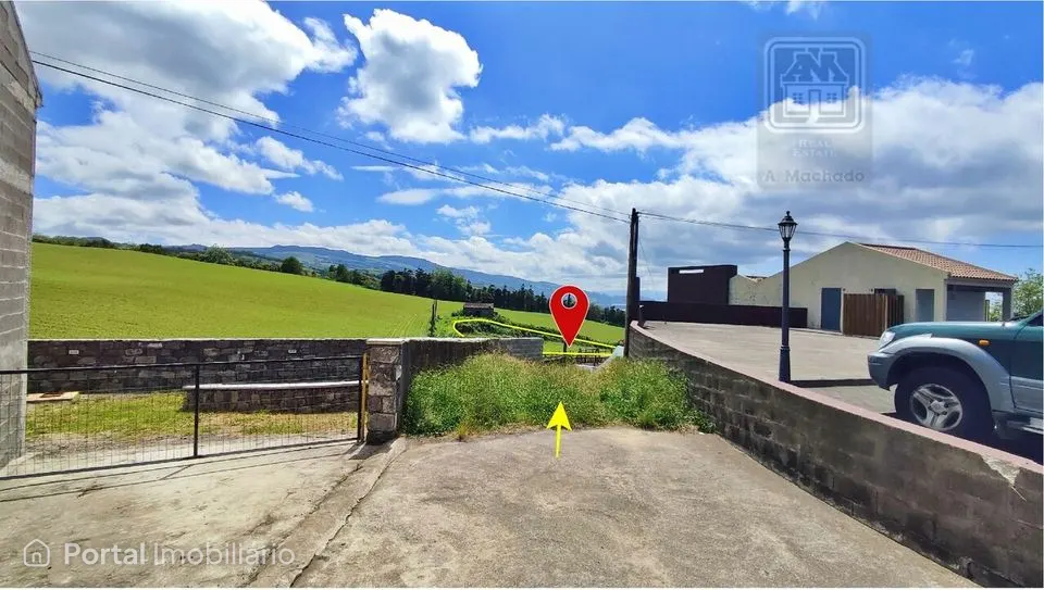 VENDA de TERRENO RÚSTICO com 5.680m² (4 alqueires)