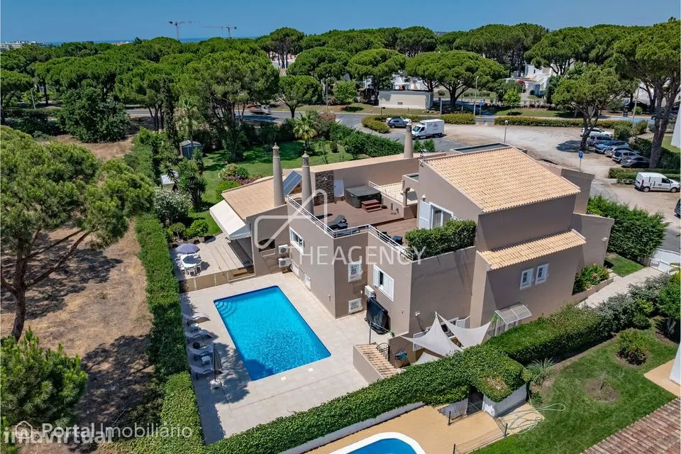 Moradia T4+2 c/ Piscina, Vista Golfe Pinhal - Vilamoura